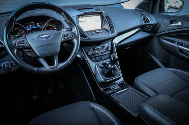 Ford Kuga (2019) thumbnail 4