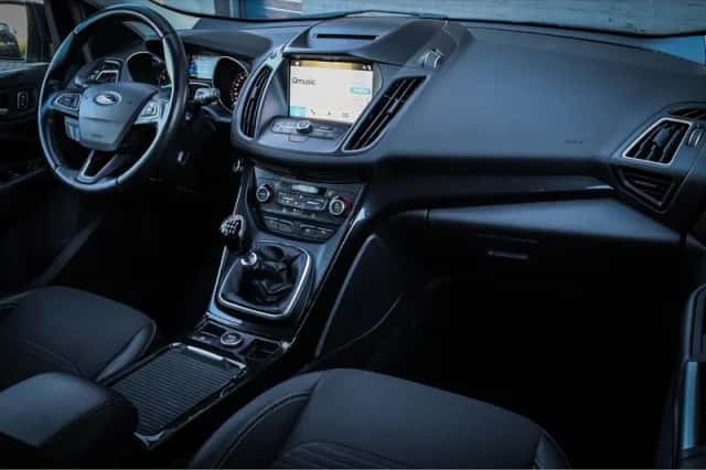 Ford Kuga (2019) thumbnail 6
