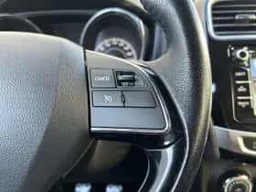 Mitsubishi ASX (2017) thumbnail 13