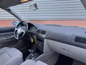 Volkswagen Golf (2000) thumbnail 3