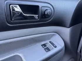 Volkswagen Golf (2000) thumbnail 5