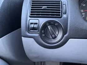 Volkswagen Golf (2000) thumbnail 6