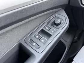 Volkswagen Golf (2022) thumbnail 6