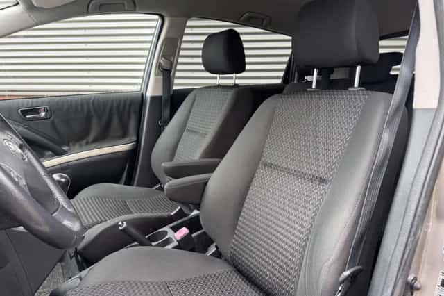 Toyota Verso (2008) thumbnail 4