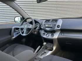 Toyota RAV4 (2009) thumbnail 4