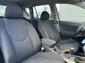 Toyota RAV4 (2009) thumbnail 6