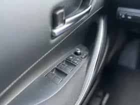 Toyota Corolla thumbnail 6