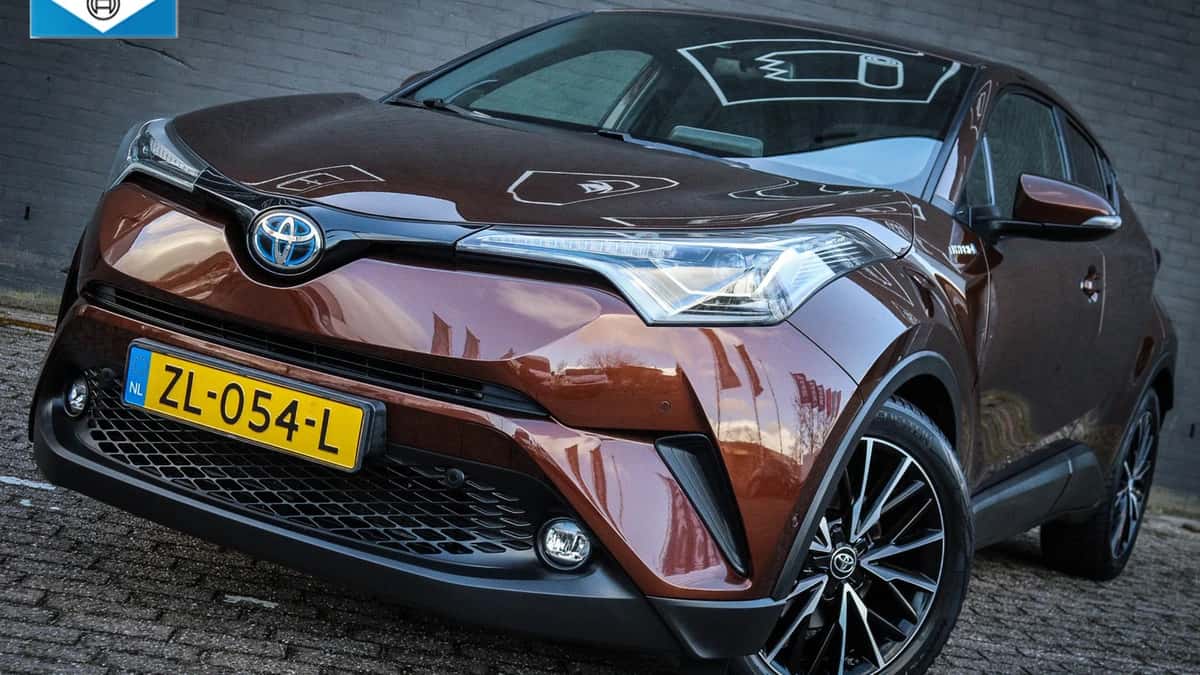 Toyota C-HR — foto 1