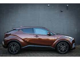 Toyota C-HR thumbnail 2
