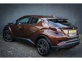 Toyota C-HR thumbnail 3