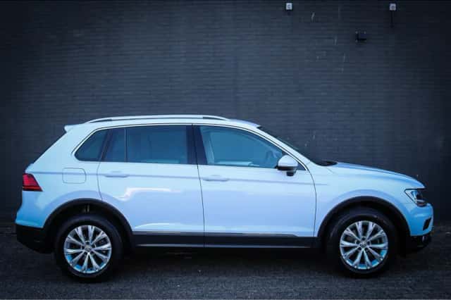 Volkswagen Tiguan (2018) thumbnail 2