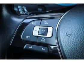 Volkswagen Tiguan (2018) thumbnail 12