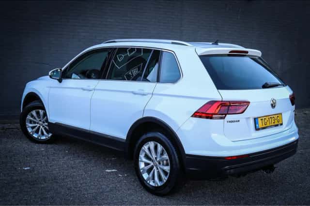 Volkswagen Tiguan (2018) thumbnail 3