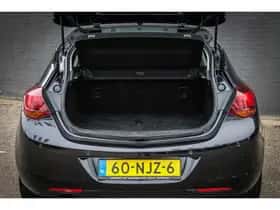 Opel Astra (2010) thumbnail 15