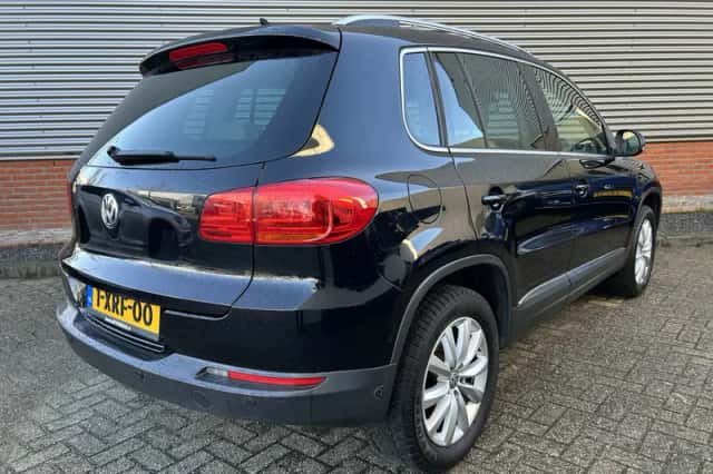 Volkswagen Tiguan (2013) thumbnail 3