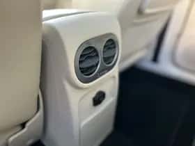 Volkswagen Tiguan (2013) thumbnail 25