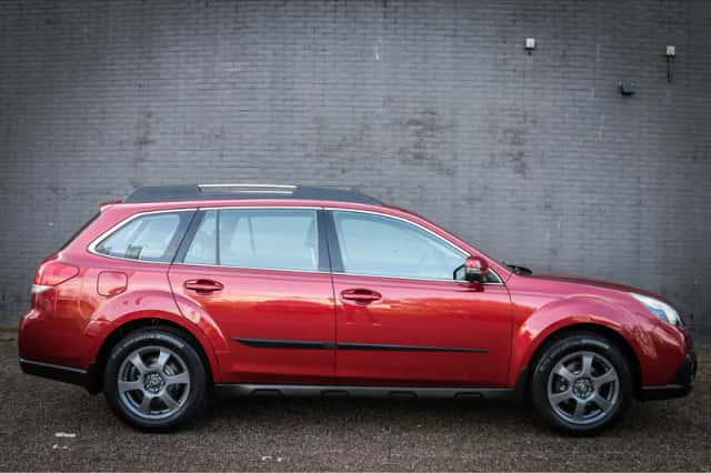 Subaru Outback (2014) thumbnail 2
