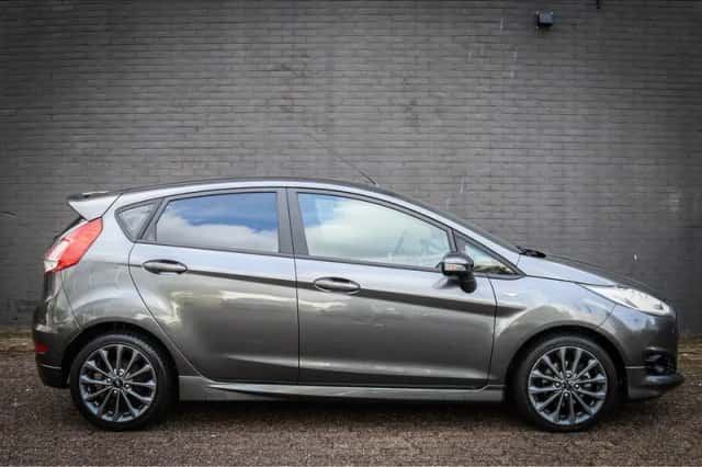 Ford Fiesta (2017) thumbnail 2