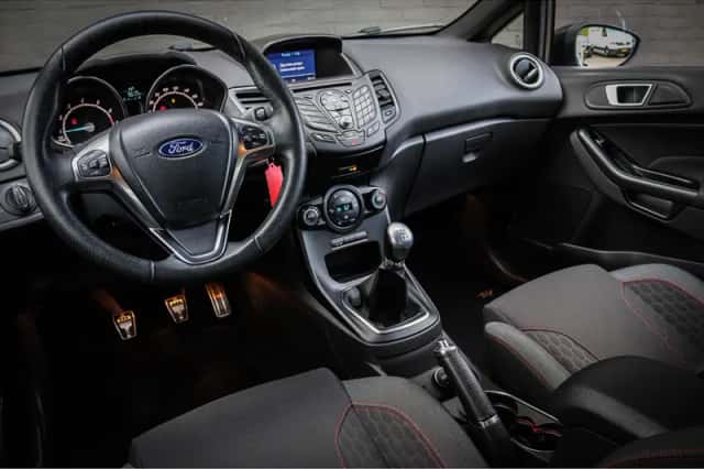 Ford Fiesta (2017) thumbnail 5