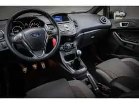Ford Fiesta (2017) thumbnail 5