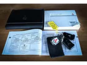 Mitsubishi Outlander (2017) thumbnail 24