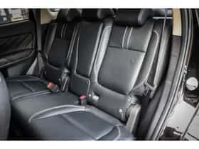 Mitsubishi Outlander (2017) thumbnail 8