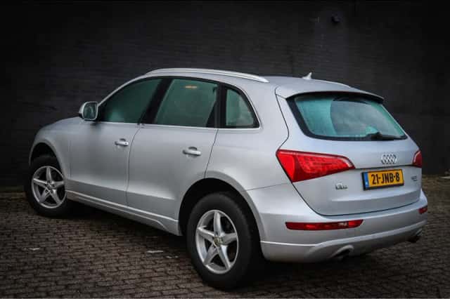 Audi Q5 (2009) thumbnail 2