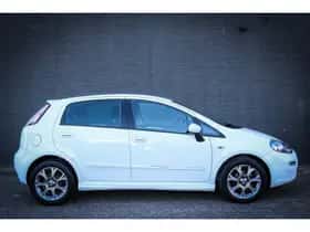 Fiat Punto (2015) thumbnail 2