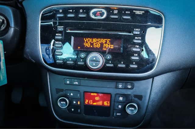 Fiat Punto (2015) thumbnail 5