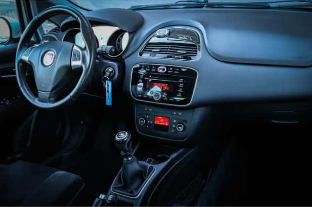 Fiat Punto (2015) thumbnail 6