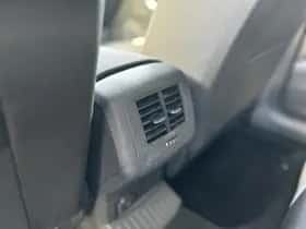 Volkswagen T-Roc (2018) thumbnail 24