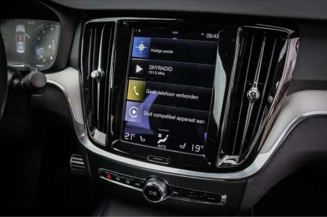 Volvo S60 (2021) thumbnail 5