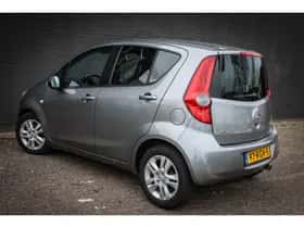 Opel Agila (2011) thumbnail 2