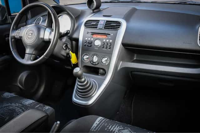 Opel Agila (2011) thumbnail 6