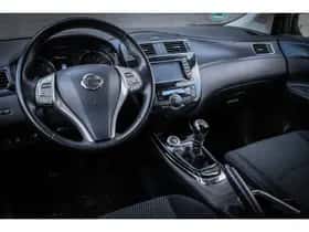 Nissan Pulsar (2015) thumbnail 3
