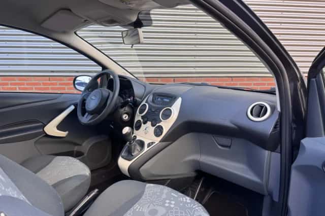 Ford Ka (2012) thumbnail 3