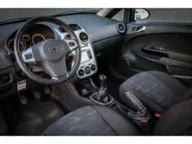 Opel Corsa (2011) thumbnail 2