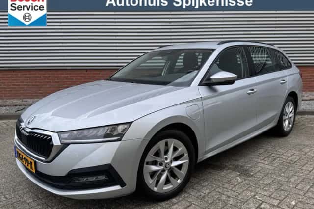 Škoda Octavia (2023) thumbnail 1