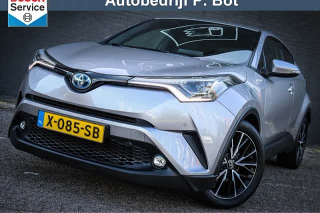 Toyota C-HR (2019) thumbnail 1