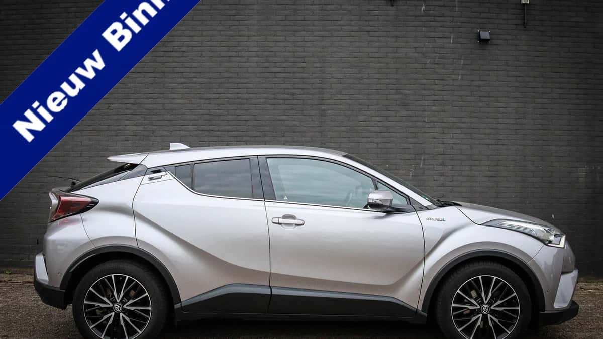 Toyota C-HR (2019) — foto 1