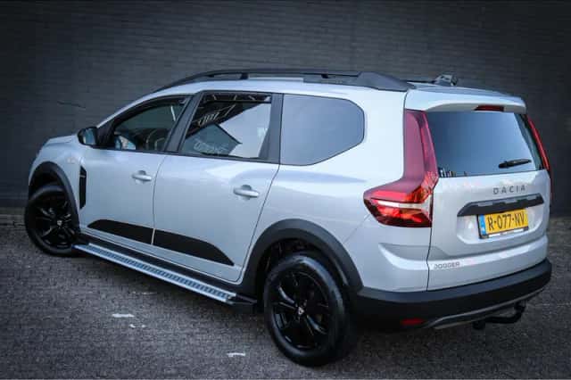 Dacia Jogger (2022) thumbnail 3