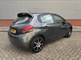 Peugeot 208 (2017) thumbnail 3