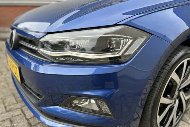 Volkswagen Polo (2021) thumbnail 2