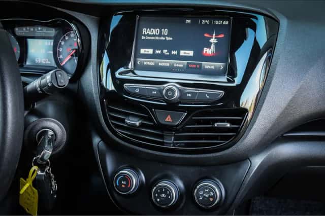 Opel Karl (2018) thumbnail 5