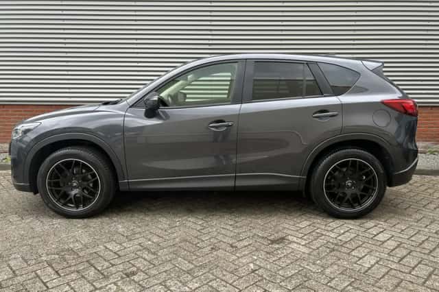 Mazda CX-5 (2016) thumbnail 3