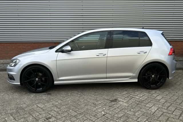 Volkswagen Golf (2016) thumbnail 2