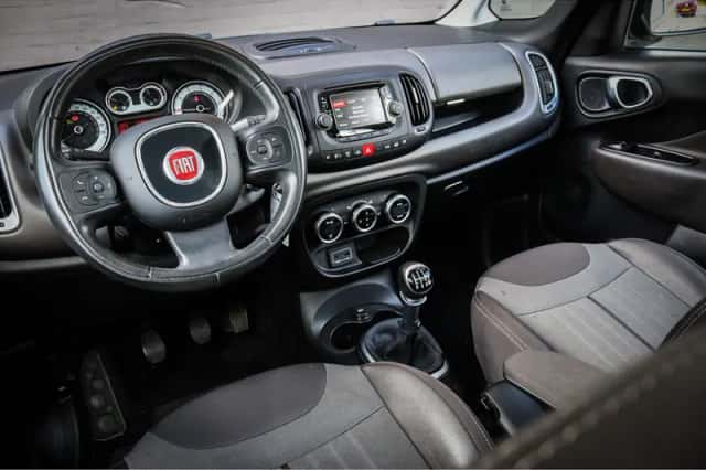 Fiat 500L (2017) thumbnail 3