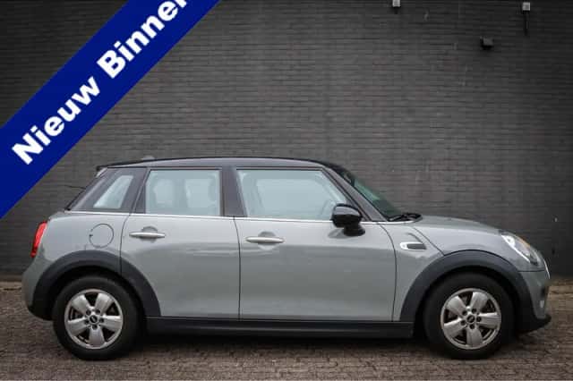 MINI 5-deurs (2018) thumbnail 1