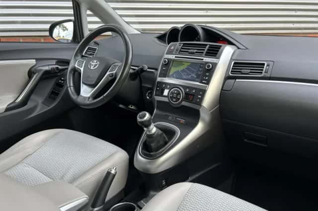 Toyota Verso (2015) thumbnail 6