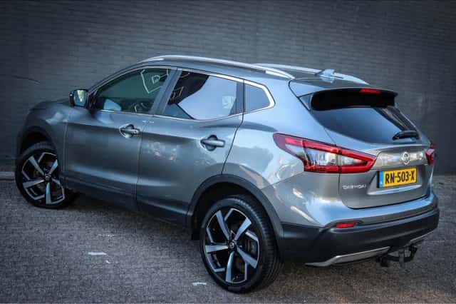 Nissan Qashqai (2017) thumbnail 3